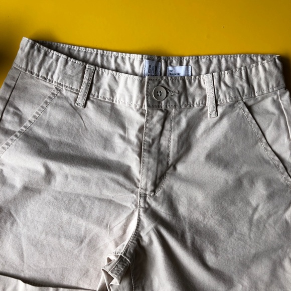 GAP Kids khaki shorts - Size 12 - Picture 4 of 10
